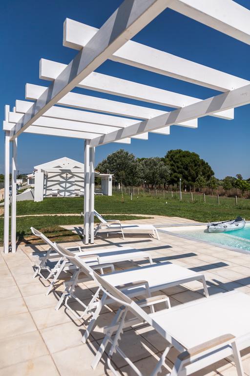 White Villas Douneika  Exteriör bild